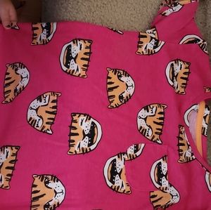 Cat and jack tshirt size 6 6x